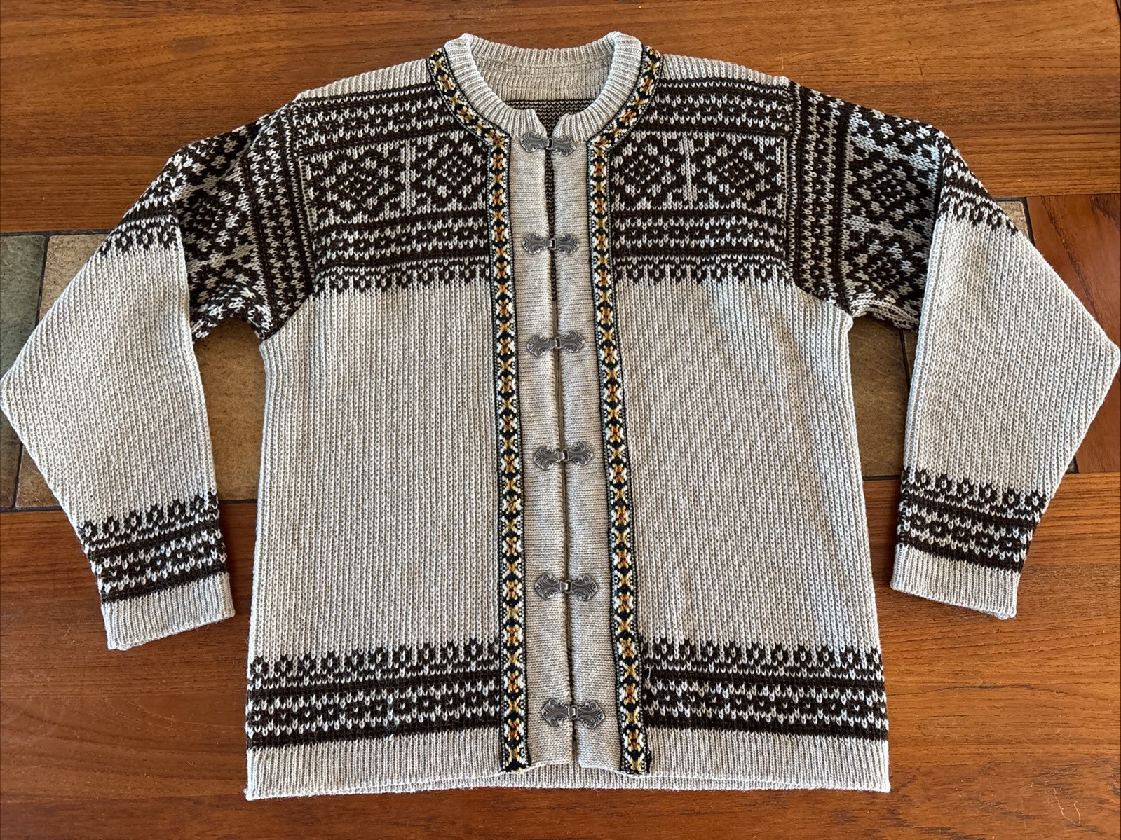 Vintage Handmade Nordstrikk Norway Wool Nordic Cardigan Sweater Pewter Clasps