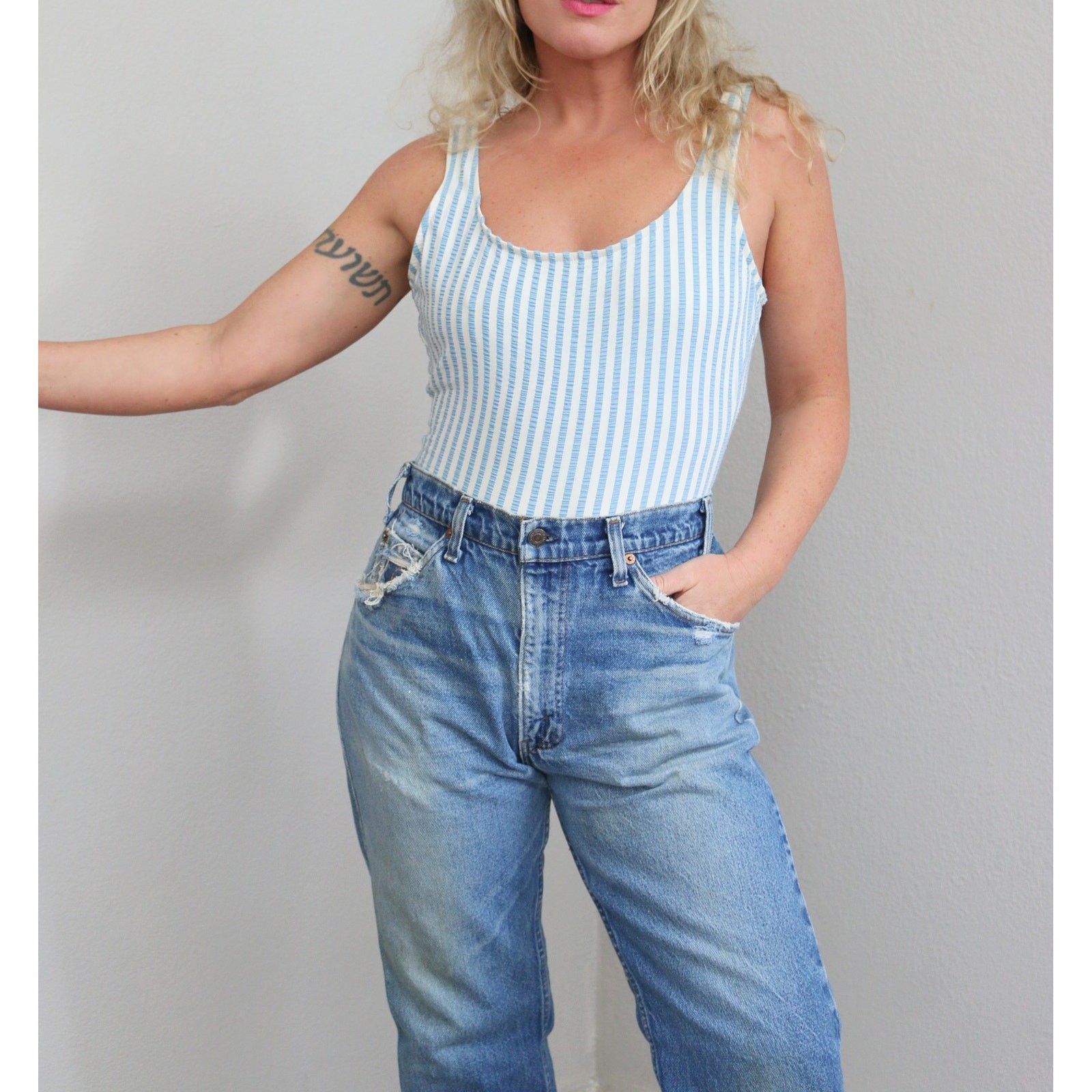 1980’s Vintage Levi’s Distressed 505 USA Made Jeans Women’s MD LG 34″ 35″ Waist