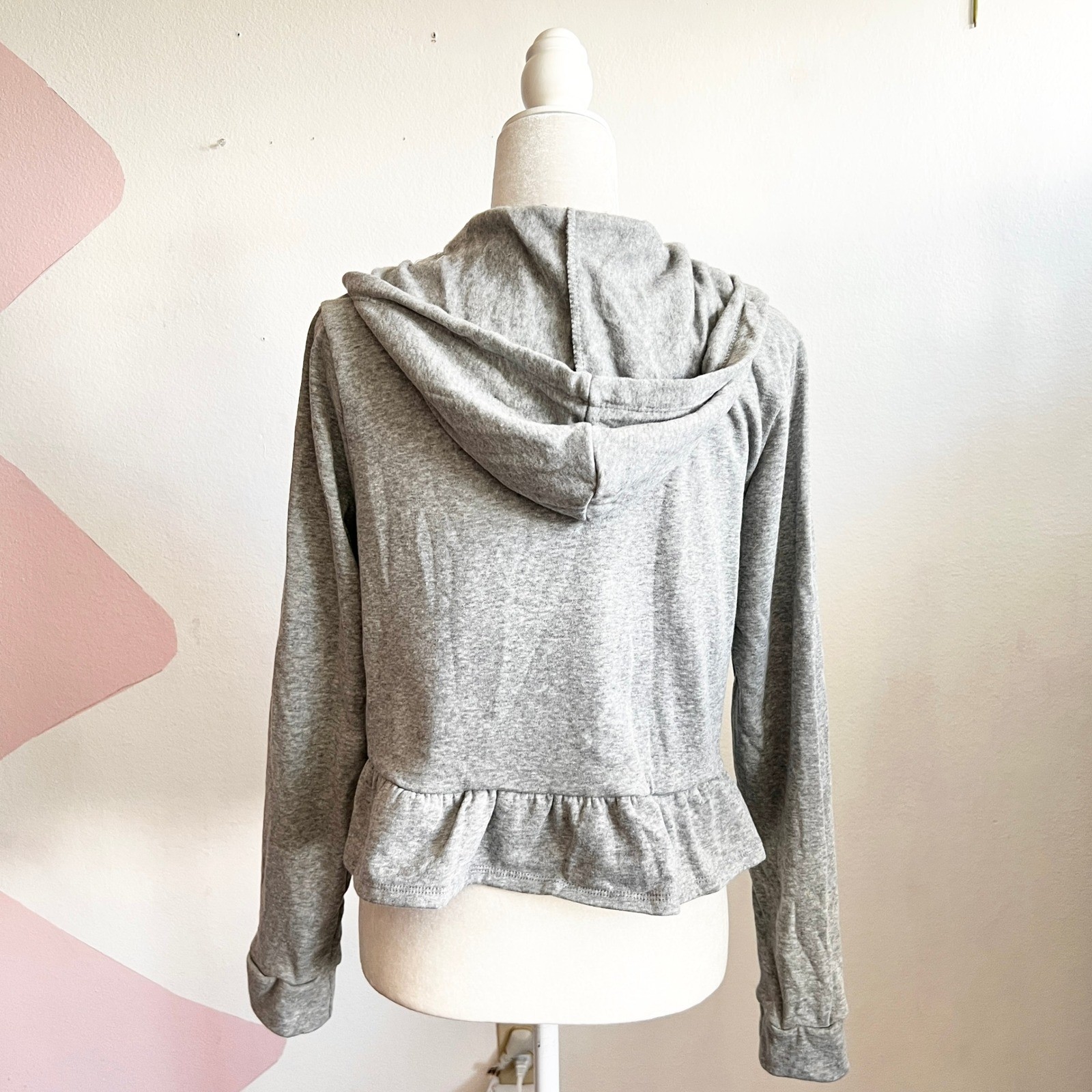 Gray Ruffle Zip Up Sweater Women’s Size Large Lightweight Knit Jacket