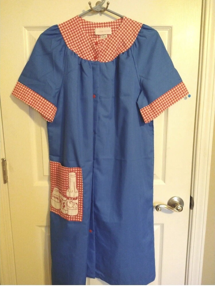 Vtg 60s Lindsay Jordan House Dress Medium Snaps Short Sleeves Applique Pocket