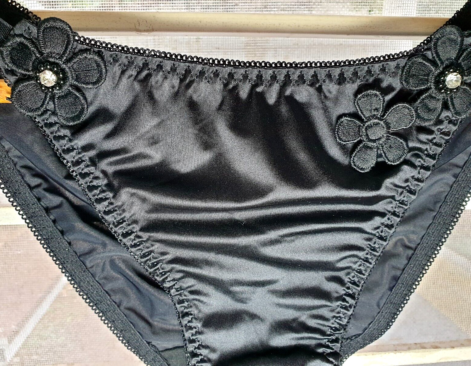 VTG Nylon Satin Panty Sissy Liquid Black Bikini String Brief Size 6-7 Hip 35-39″
