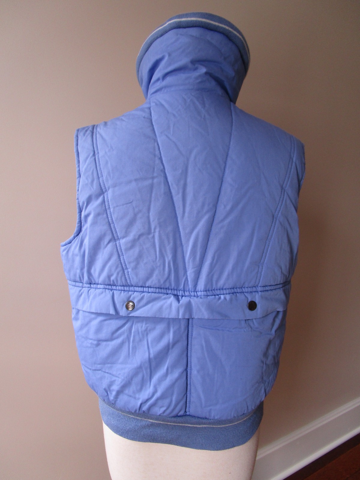 VINTAGE OBERMEYER WOMENS DOWN FILLED VEST, FABULOUS CONDITION! MULTI POCKETS