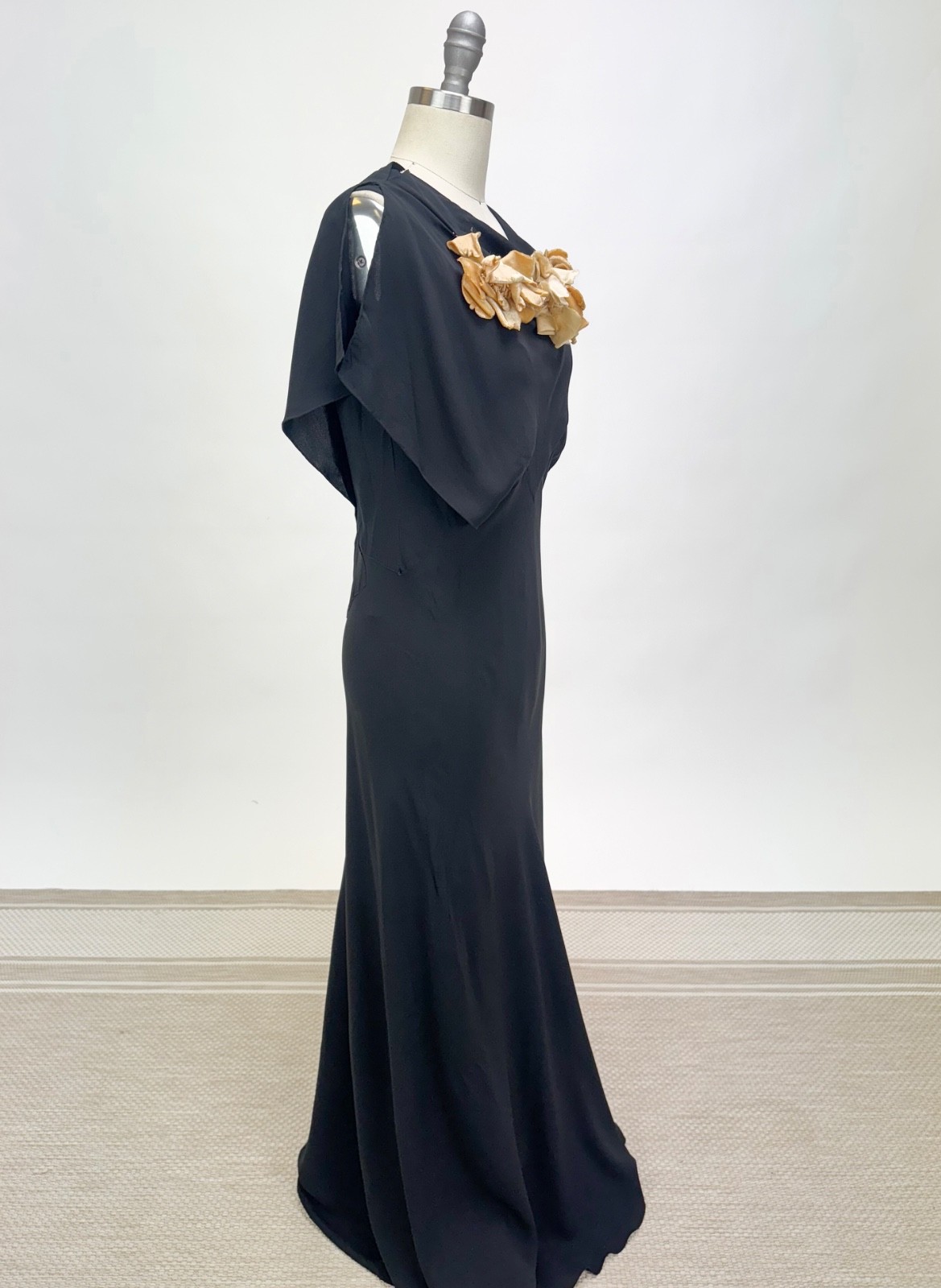 Antique 1920s 1930s Black Silk Gown Full Length Creme Velvet Flower Appliques