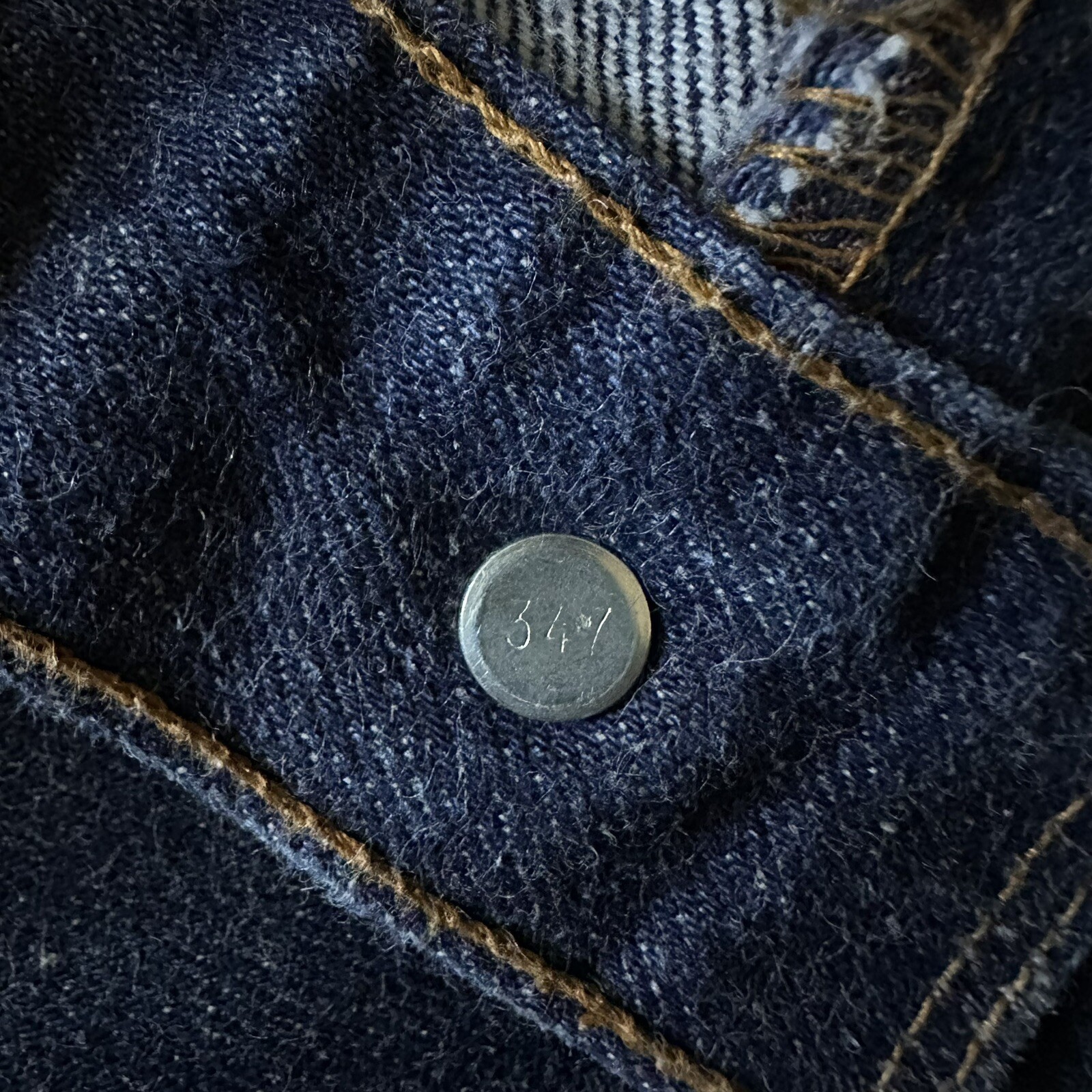 Vintage Levi’s Dark Denim 502 Fuzzy 29×32 Black Bar Tack