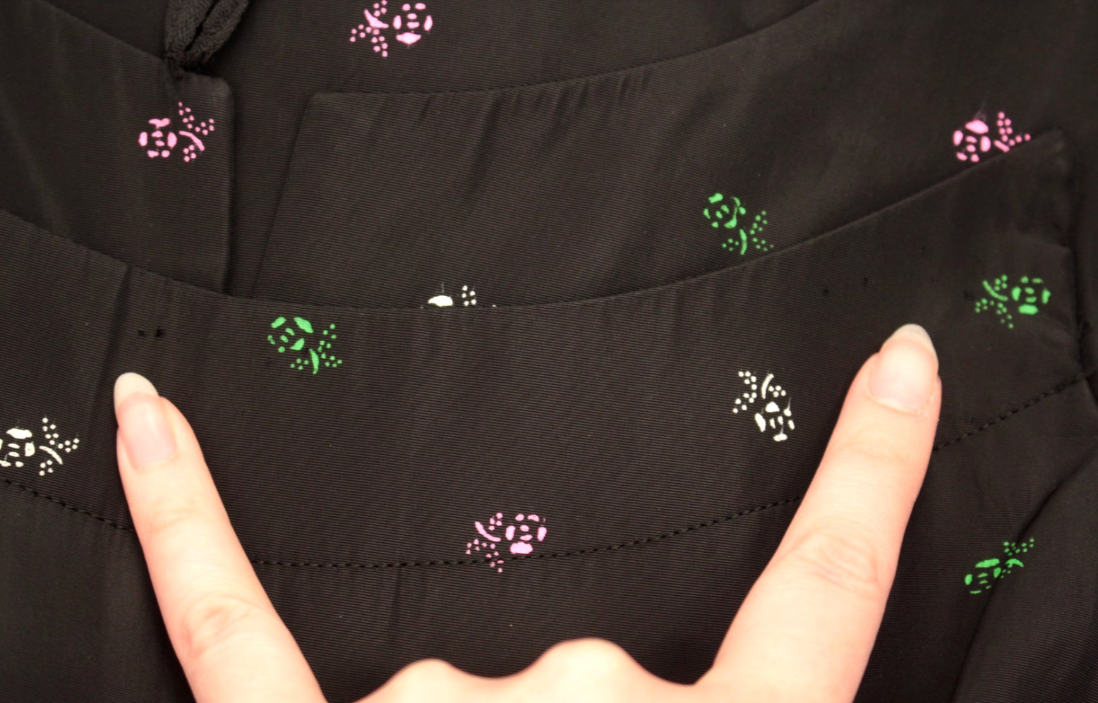 VTG Women’s 50s Black W/ Multi Color Floral Print Taffeta Swing Dress S/M 1950s