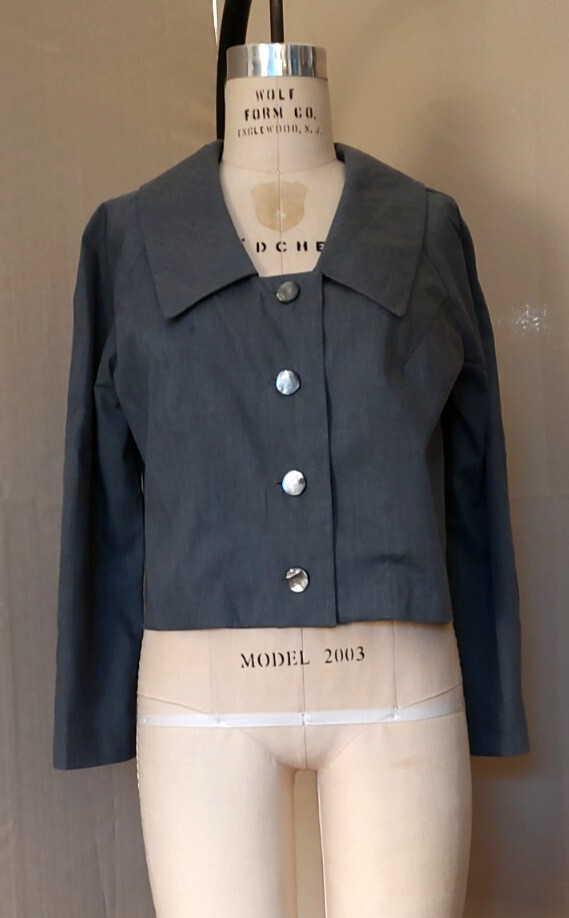 Vtg 1960s JACKET / TOP Dove Gray Poplin, Wide LAPELS w/ BUTTON CLOSURE, Tailored
