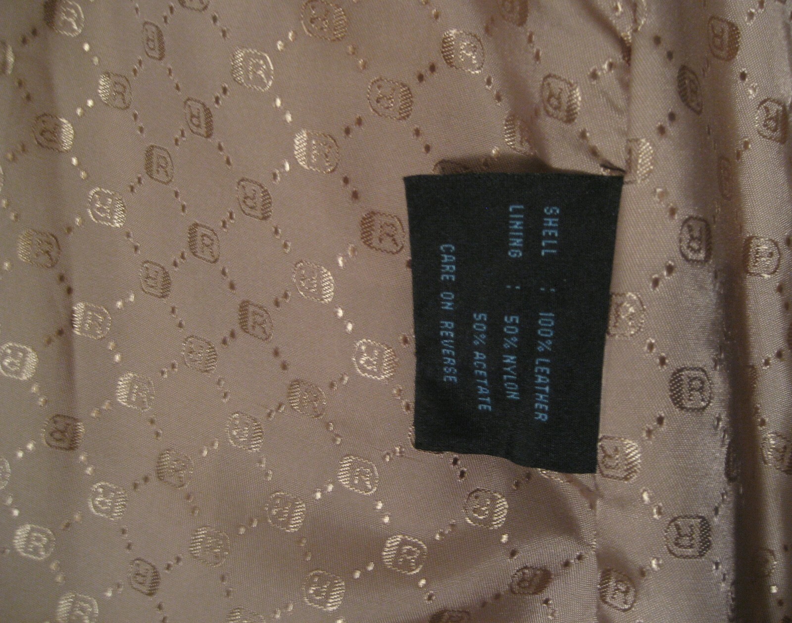 VTG WOMEN’S KENNETH COLE REACTION TAUPE MILITARY STYLE LEATHER COAT SIZE: MED