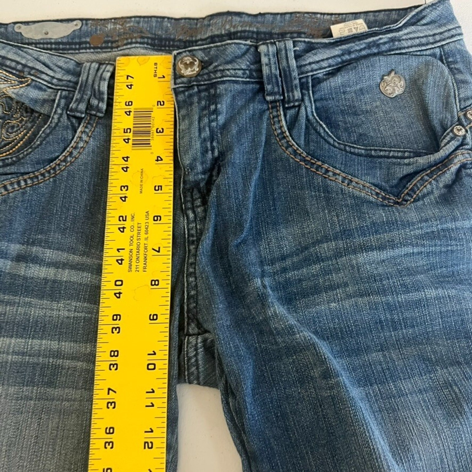 Apple Bottom Jeans Women’s Size 13/14 Distressed Blue Denim Embellished Pocket