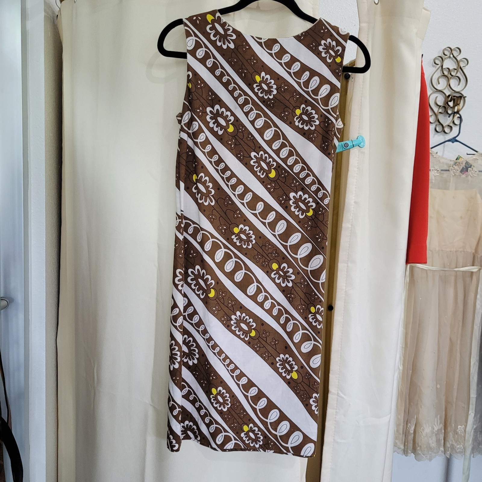 Vintage 60’s Mod Lounge Craft Sleeveless Shift Dress Brown Floral Print