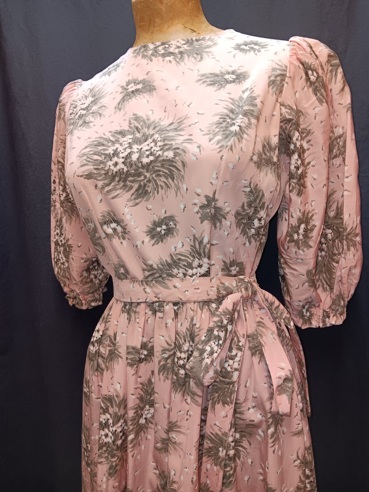 Vintage 1980’s Retro 40’s Style Pink Gray Rayon Dress Size S/M