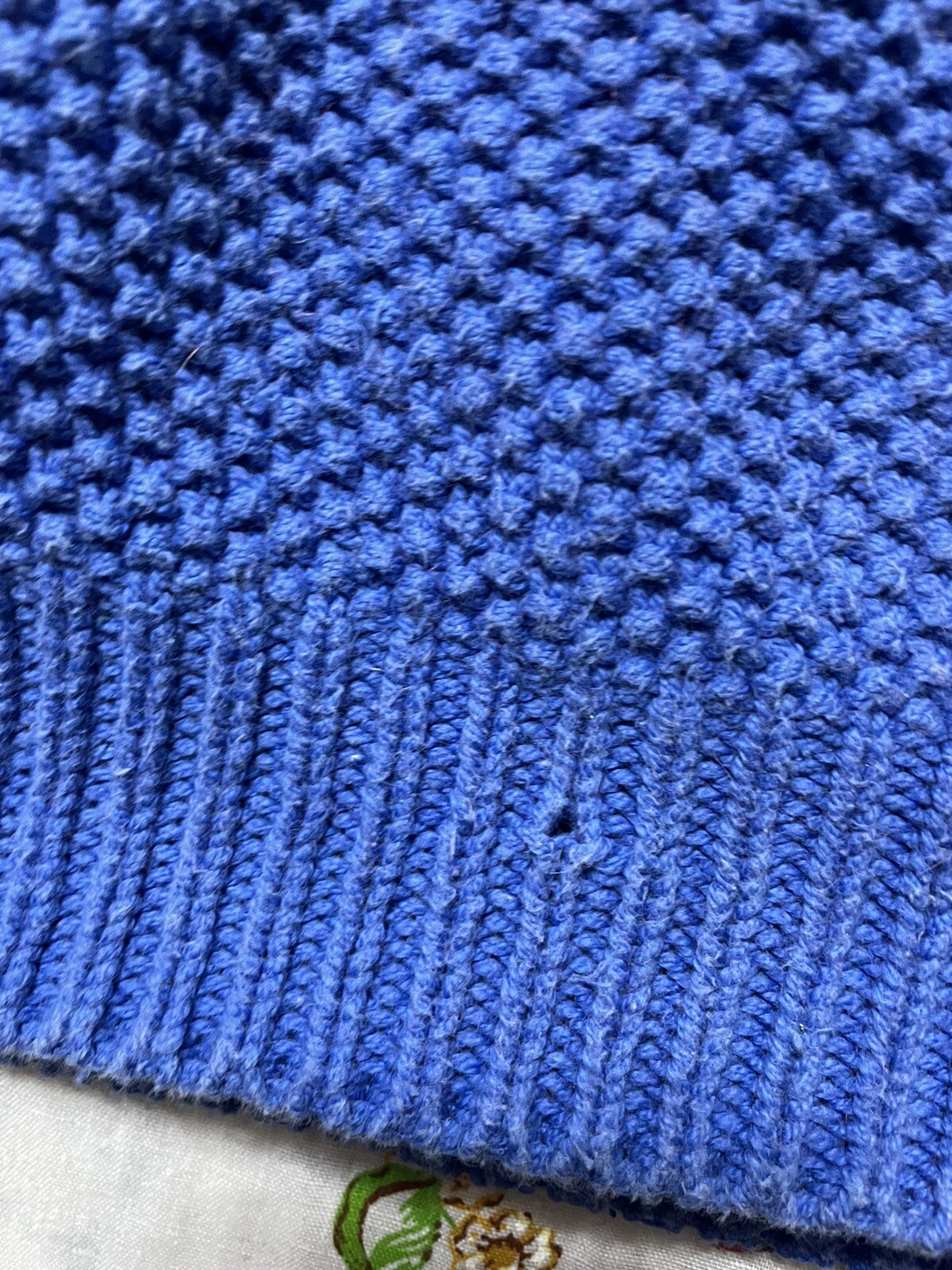 vintage 1980s dockers ladies blue knitted logo symbol sweater. Size medium