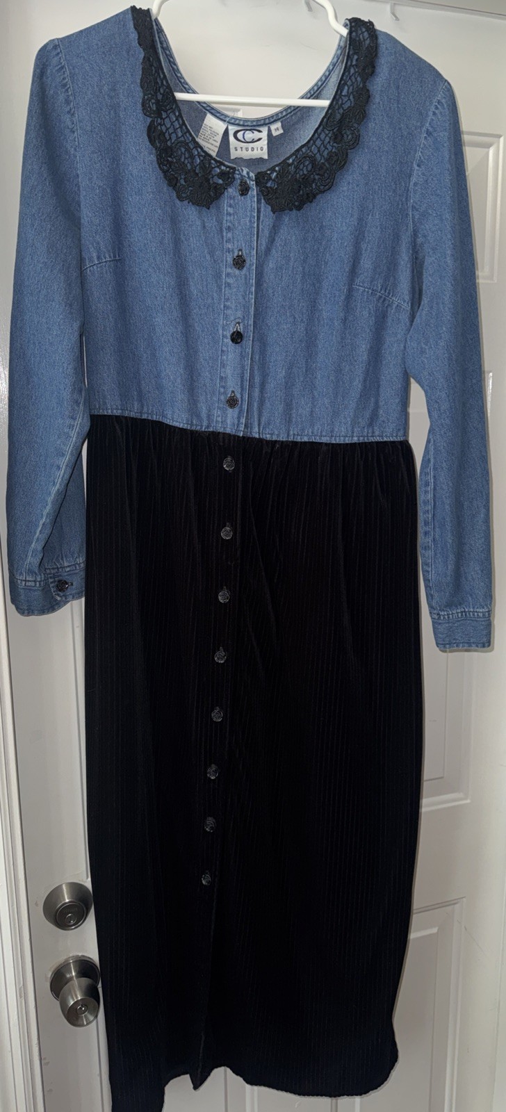 VTG 80’s C Studio Denim & Black Velvet Dress with Lace Collar Size 14