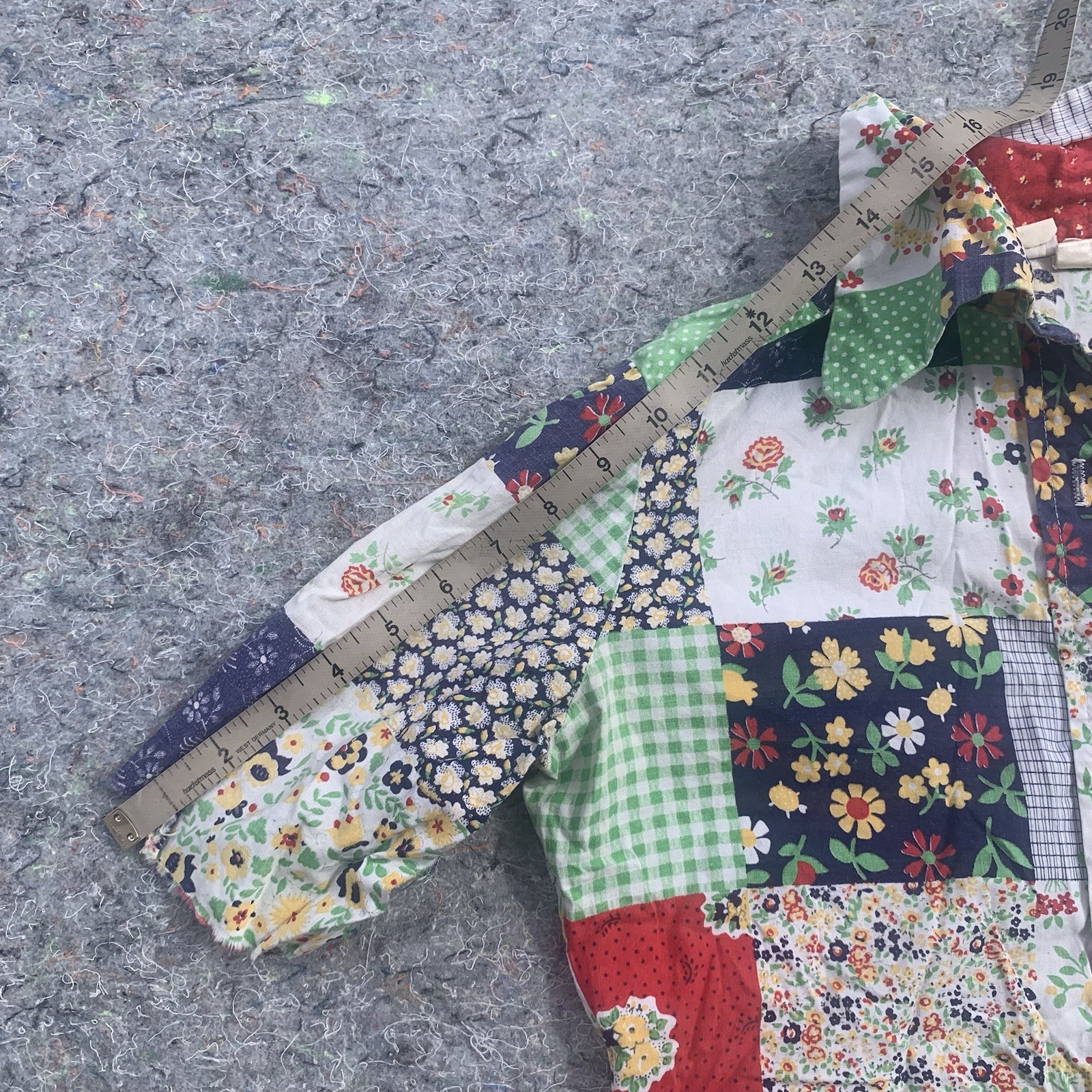 Vintage 70s YOU BABES faux patchwork cotton button down shirt top blouse floral