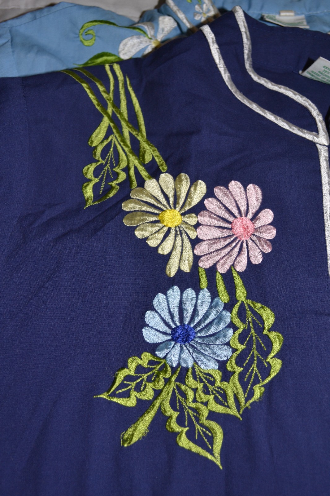 Vintage Caro of Honolulu LOT of 4 Embroidered Button down mock neck Tunics sz 12