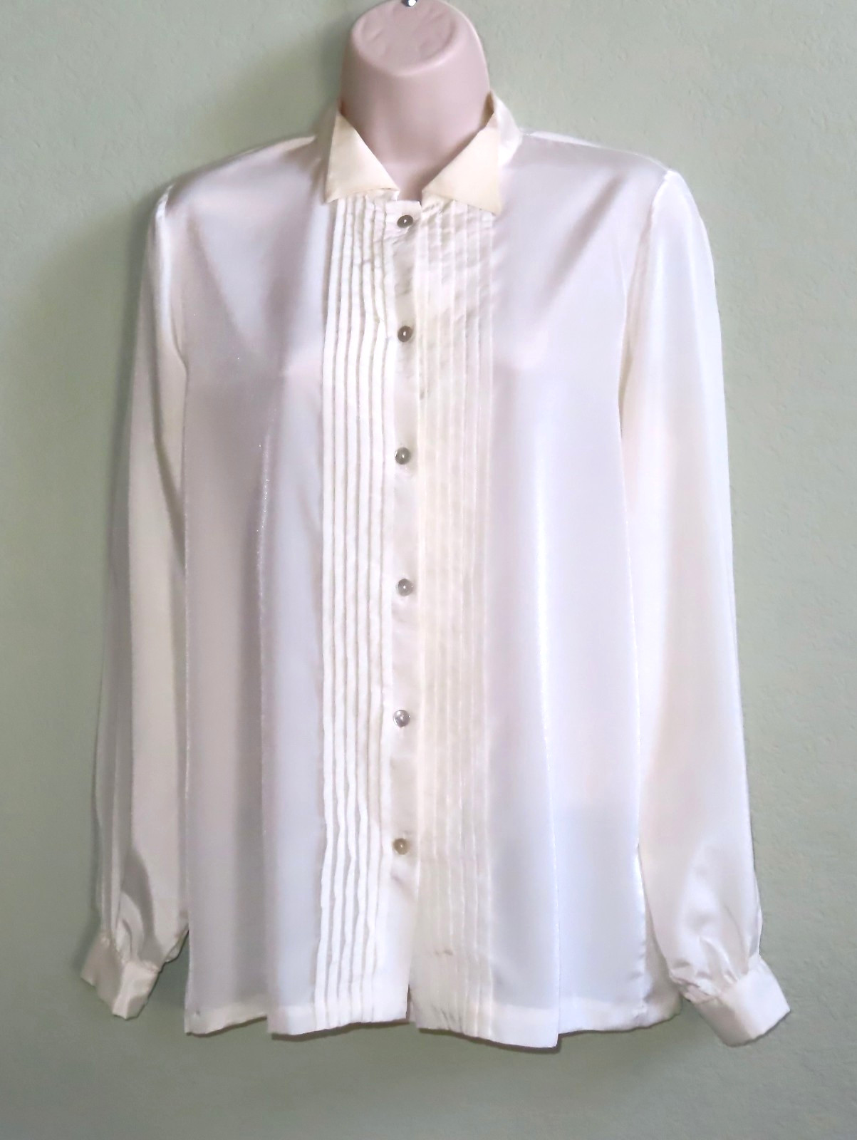 Vtg Women’s Alexandria Polyester Long-Sleeve Pleat-Front Tuxedo Shirt, Cream, 10