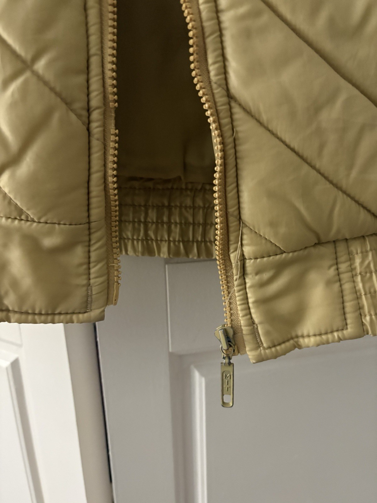 Vintage Changing Scene Puffer Jacket Needs Zipper Replaced