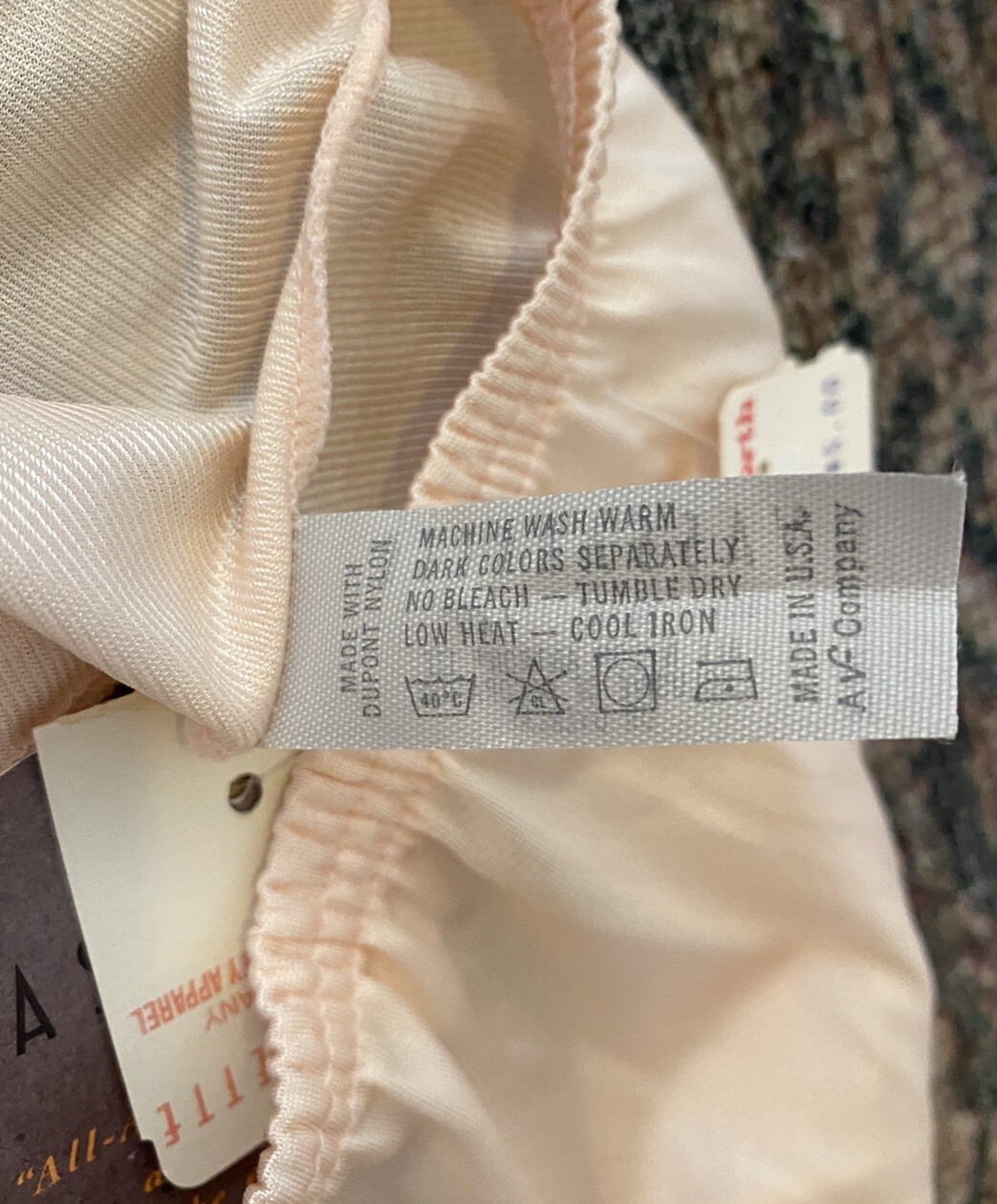 Vintage Vassarette All Around Peach Blossom Half Slip XL 20” Lingerie Nylon NWT!