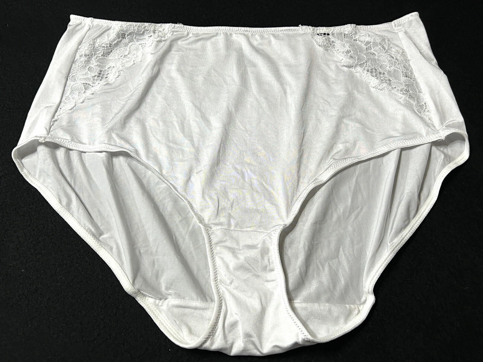 Vtg VANITY FAIR Signature Design Second Skin Satin 13136 Lace 9 Brief Panties