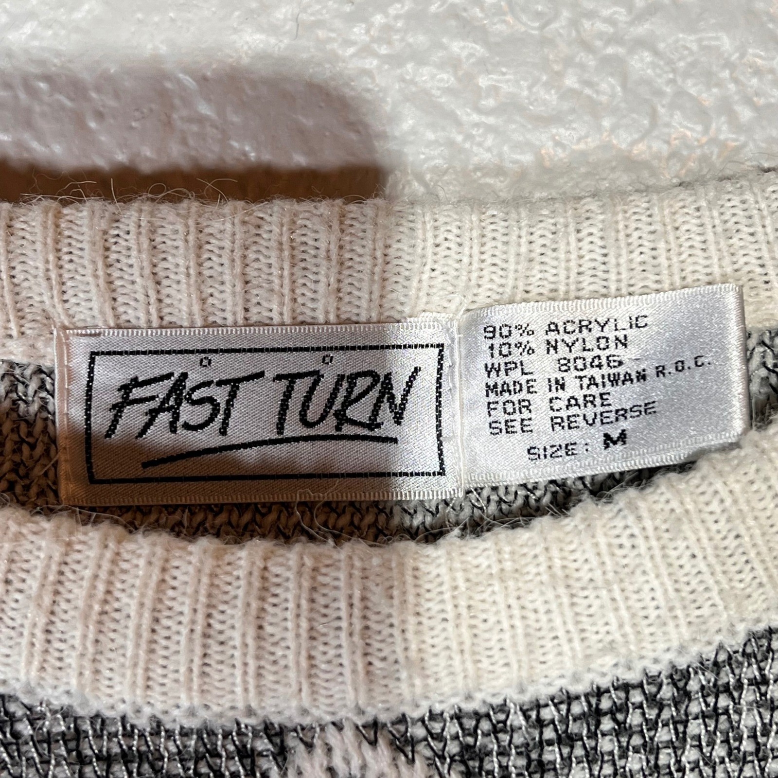 Vintage Fast Turn Sweater Medium Diamond Pattern Geometric Knit Gray Cream