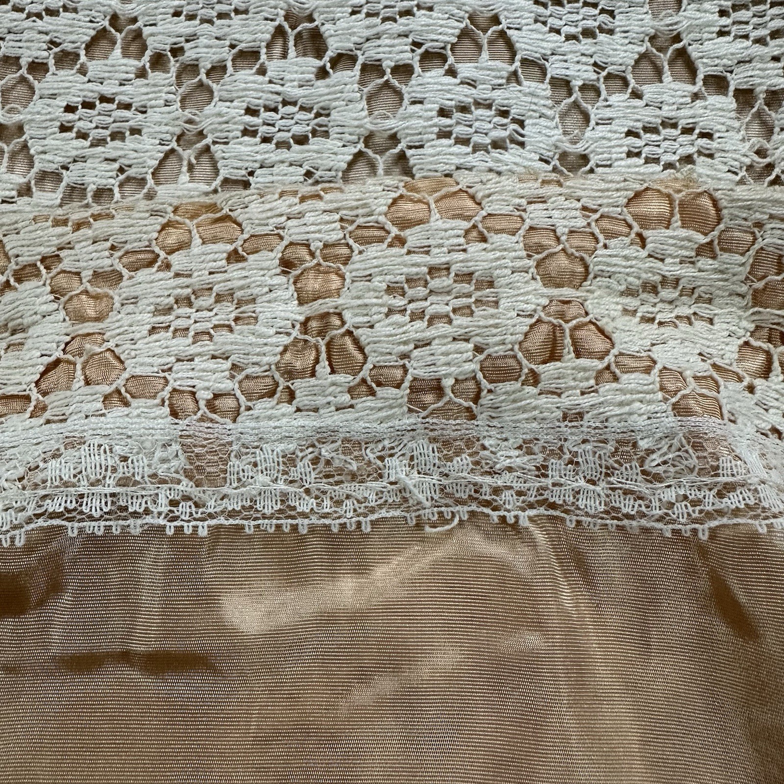Vtg 60s ILGWU Union Made Ivory Guipure Lace Shift Dress Mock Neck Mod Bridal