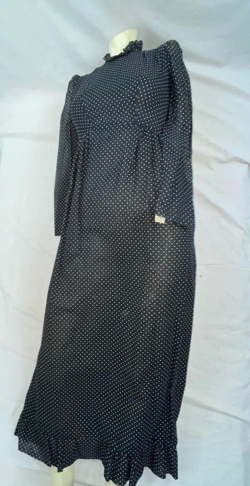 VTG 60S 70S DOES 40S WOMENS S BLACK POLKA DOT LONG HOUSE WORK DRESS