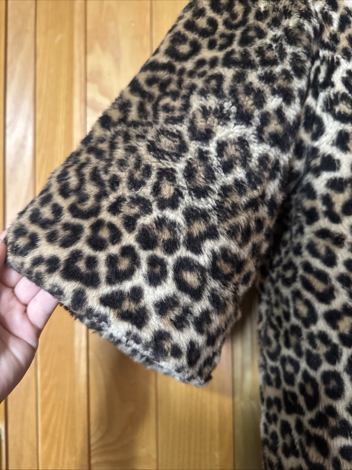 Vintage 60s Simba Princeton Fabric By Sportowne Cheetah Print Bakelite? Buttons