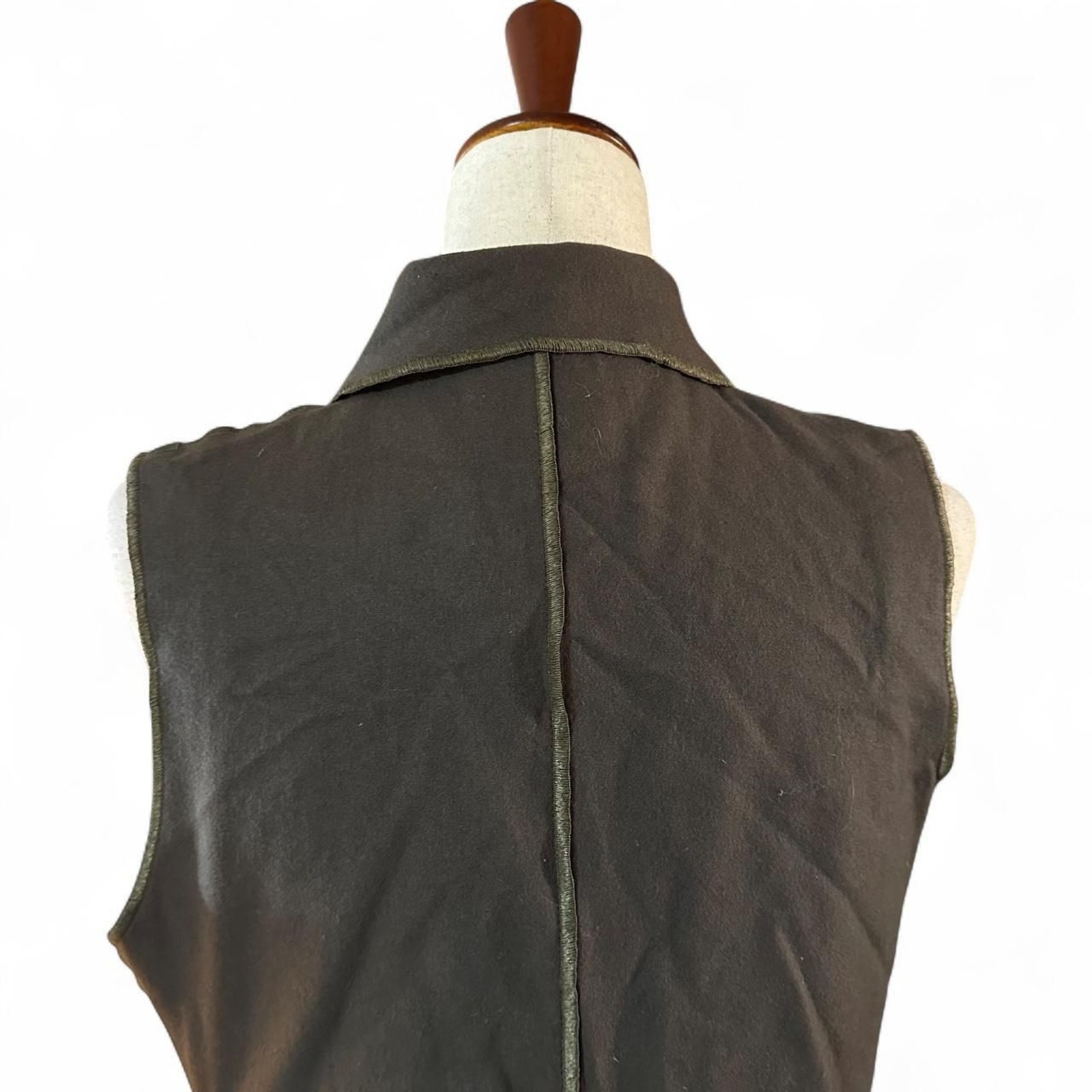 Harve Bernard Green Wool-Blend Exposed Stitch Fitted Vest Top