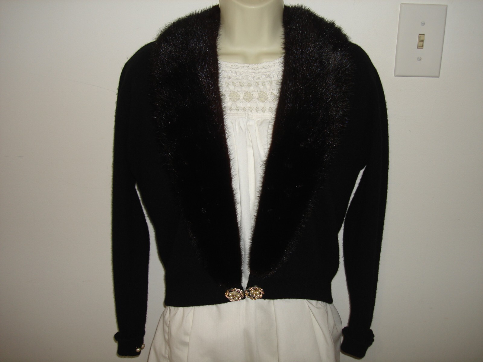 Vtg DALTON 100% Virgin Cashmere Black Sweater Mink Fur Collar Double Lining Med