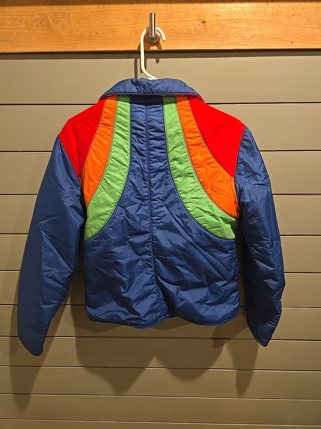1980s Swing West rainbow striped puffer ski jacket. Size Small Great Condition!