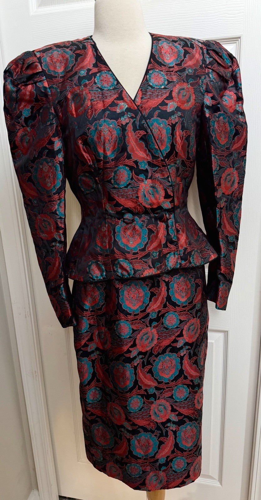 Vintage 80s Jill Richards SZ 8 Nipped Waist Brocade Suit Puff Sleeve Back Bow