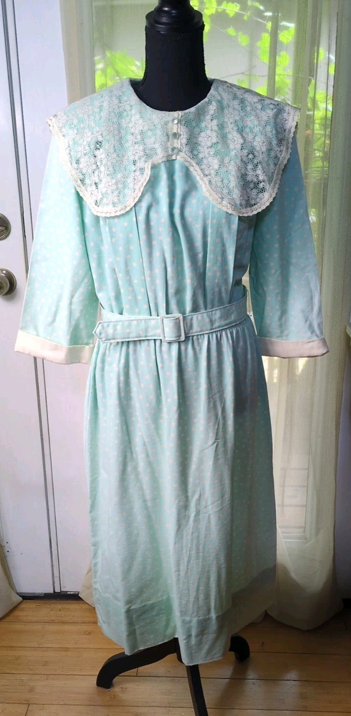 Vintage Southern Lady Dress Women’s 13/14 Turquoise Polkadot Lace Collar Belted