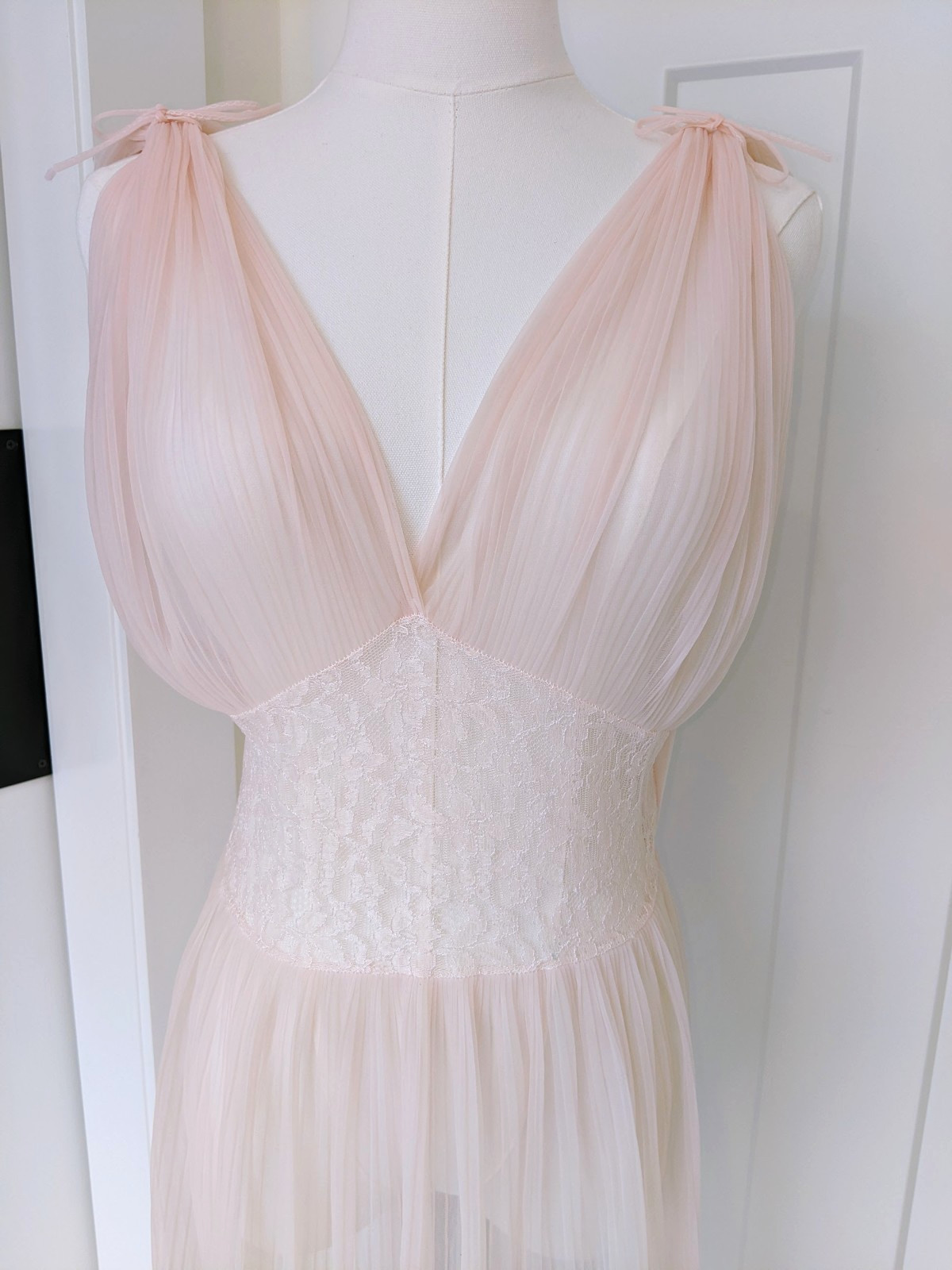 Vintage Nylon Tricot & Lace Pale Pink Very Sheer Peignoir Set Size M Gorgeous!!