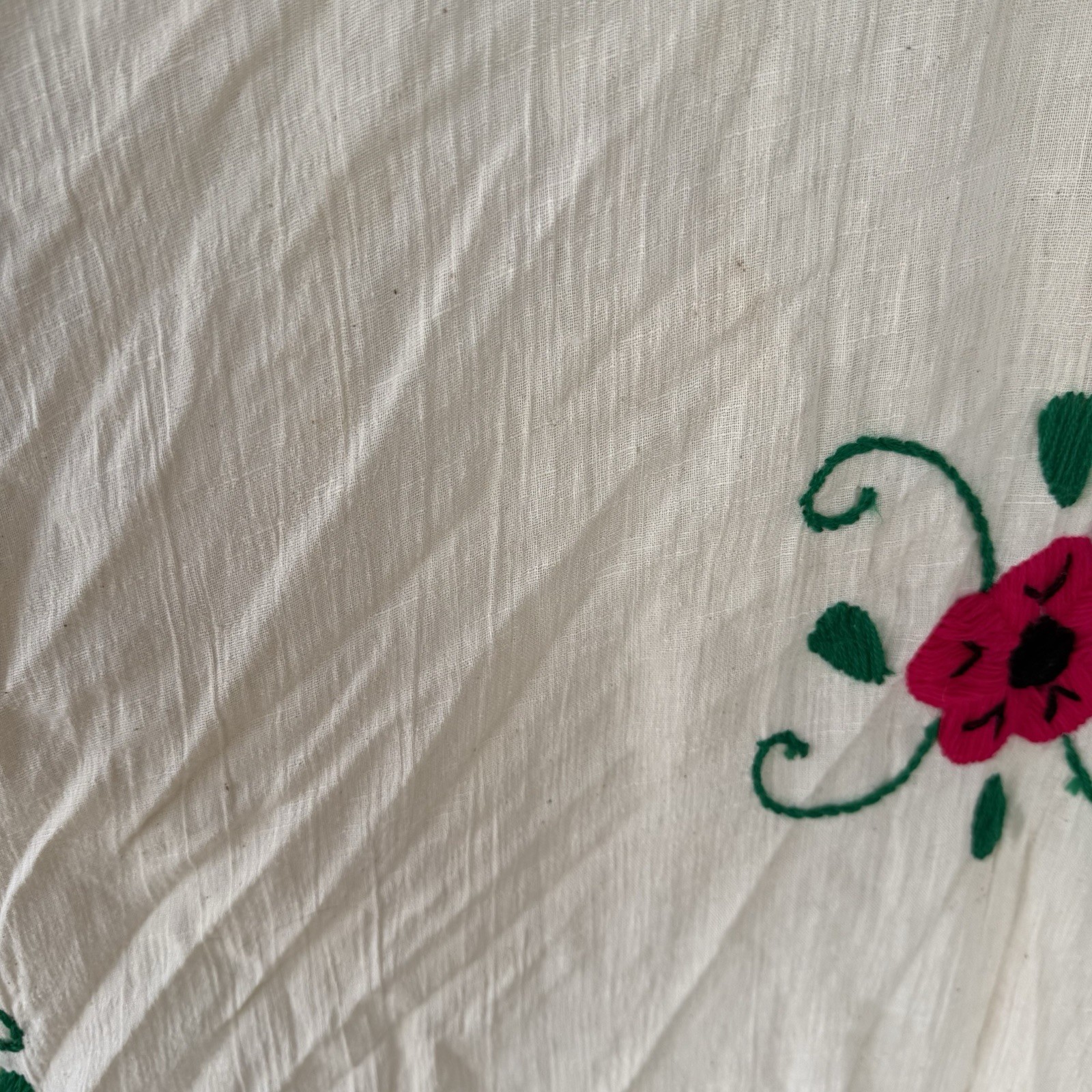 Vintage Mexican Hand Embroidered Cotton Gauze Embroidered Floral Kaftan