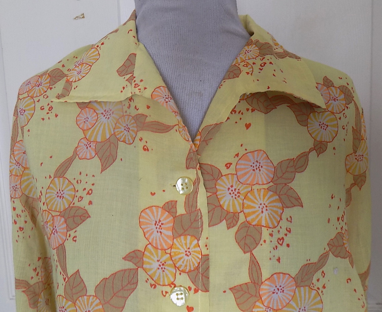 Vintage 70s Yellow Sheer Cotton Floral Blouse Dutchmaid Size 40 B44 ***