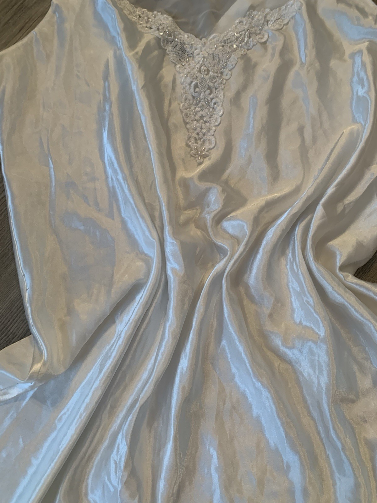 Vtg GLOSSY White Satin Woman’s Plus Size Long Nightgown Lingerie Beaded 52” Bust