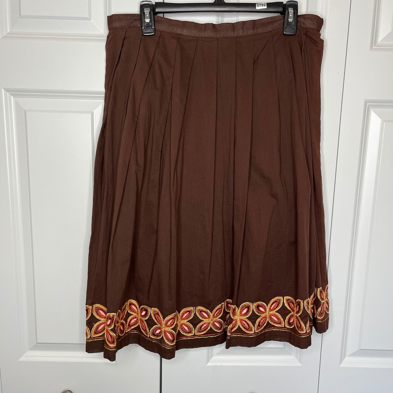 Vintage Tommy Bahama Boho Pleated Embroidered Midi Skirt Brown Size 12