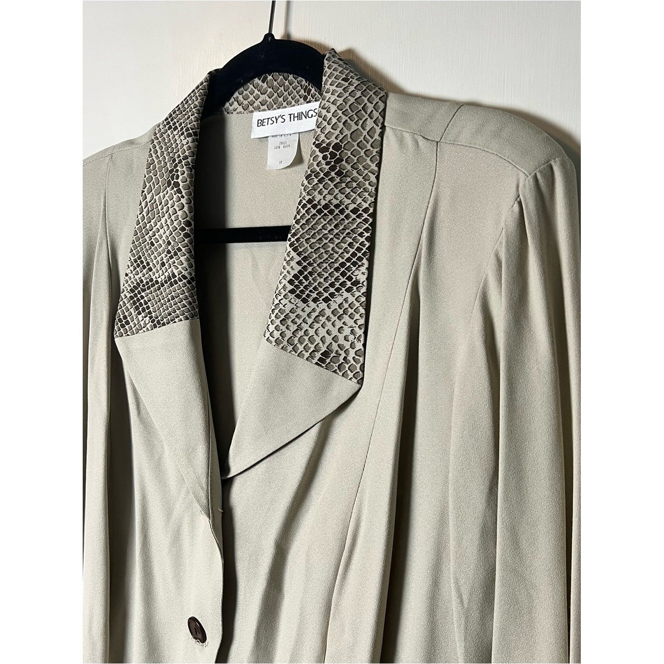 Betsy’s Things Women’s VTG Snakeskin Print Collar Button Blazer Jacket NWT Sz 18