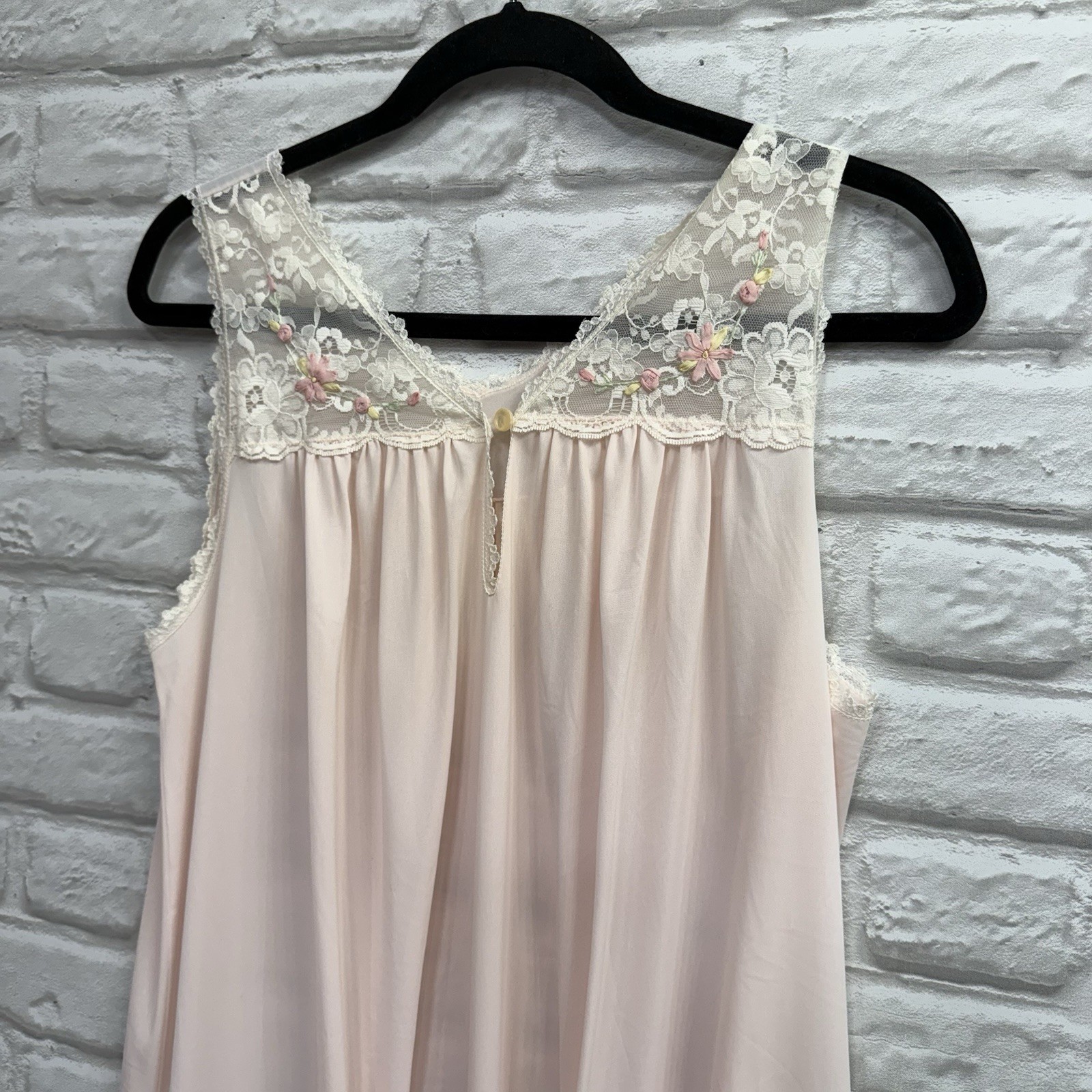 Vtg Shadowline Nightgown Pink Nylon Chiffon Overlay Lace Rosebuds Babydoll Small