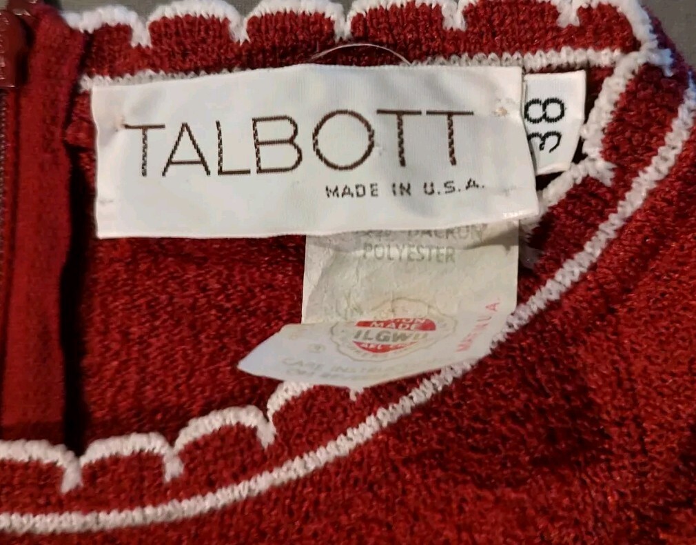 Vintage Talbott – Dark Red Knit 2 PC Tunic & Pleated Skirt Set – Size 16