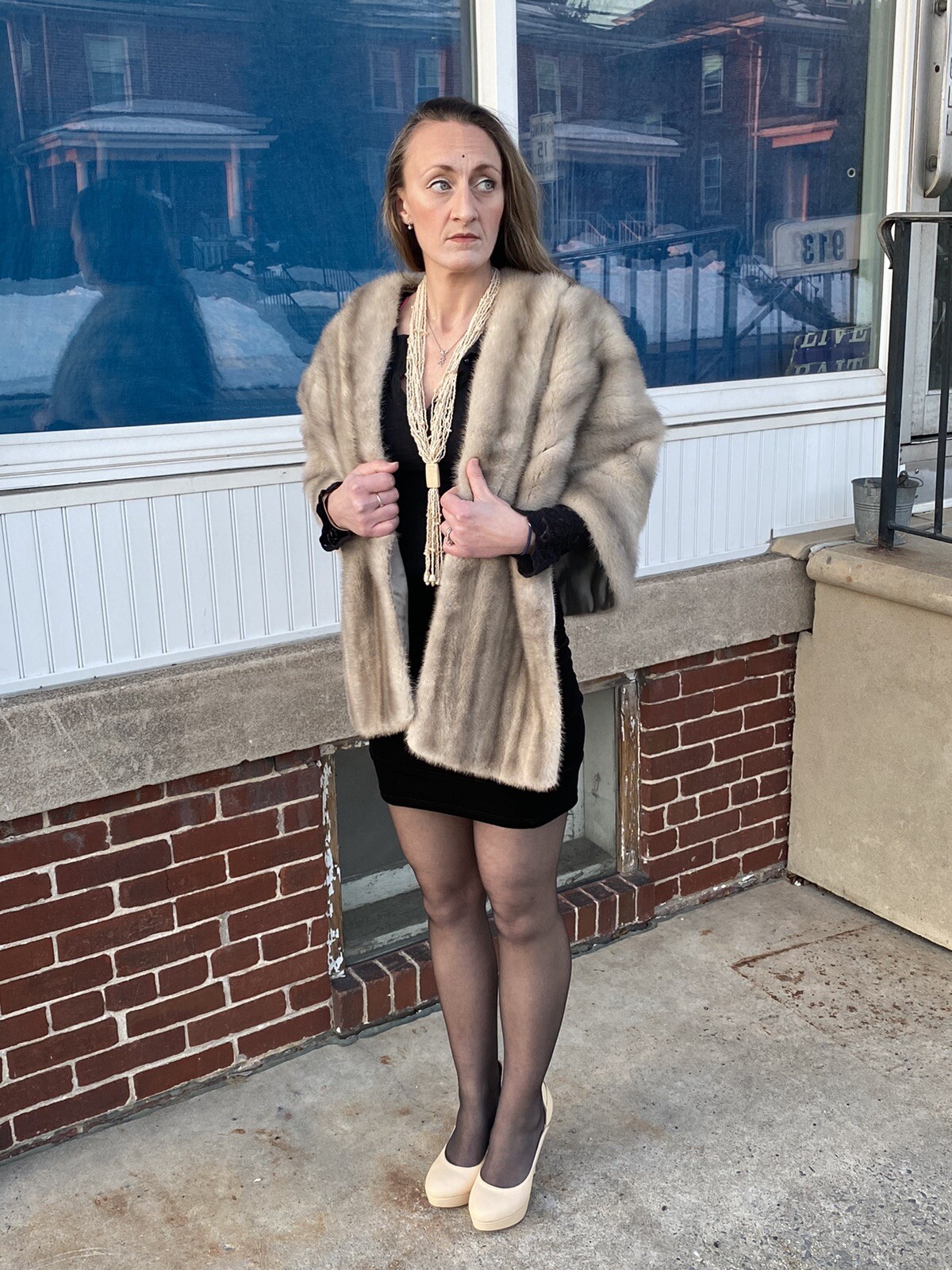HARRY K OTT 100 % AUTHENTIC MINK FUR SHAW VINTAGE