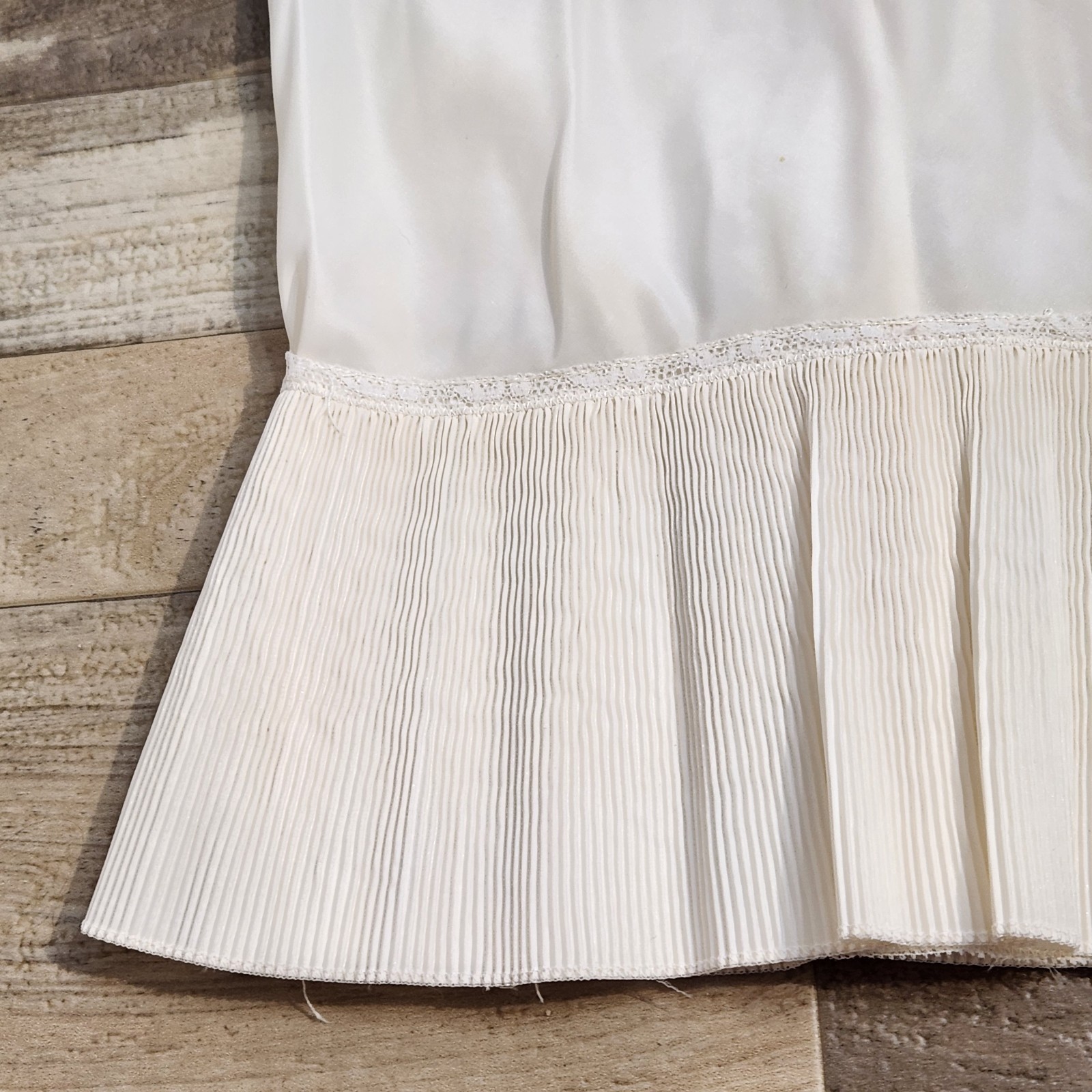 Vintage 1950s Barbizon Full Length Petticoat Lace Accent Side Zip Miss 18 (36 B)