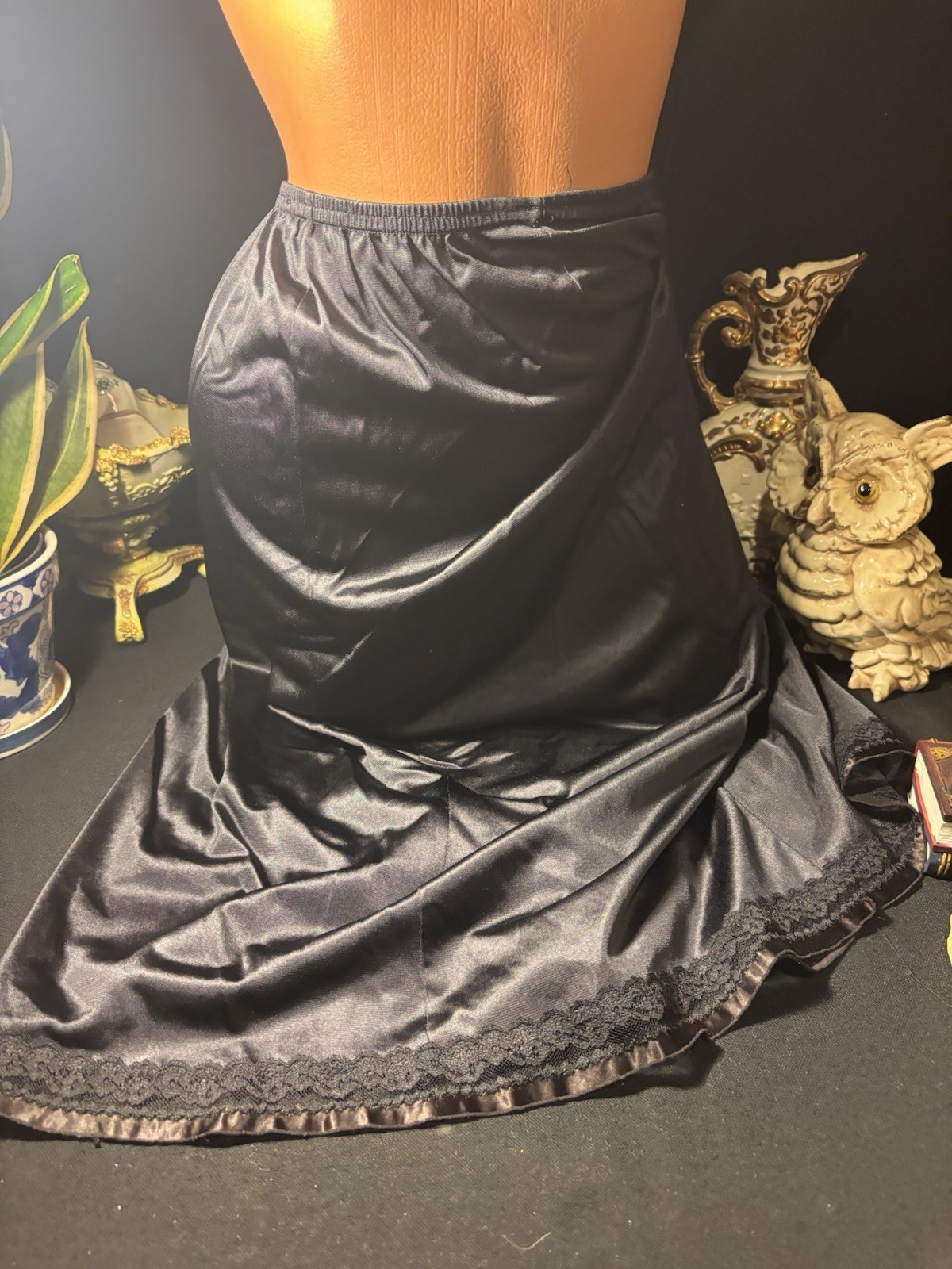 Vtg Silky Soft Lace Shiny Slip Skirt Slip Chantilly Wide Lace Half Slip 60