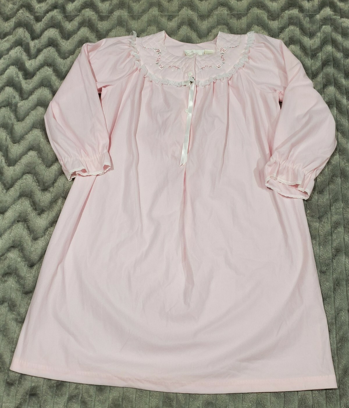 Cotillion Vintage Womens Size M Pink Nightgown Lace Embroidery Flowers
