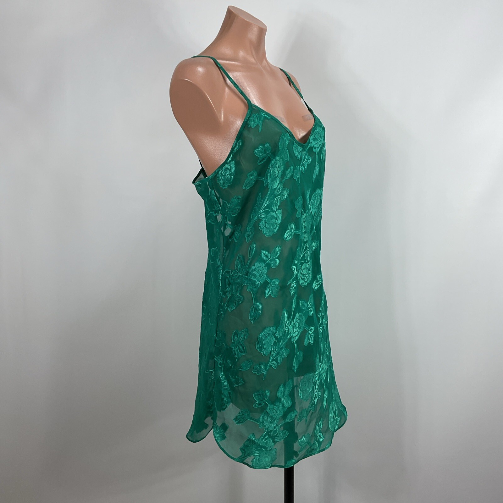 California Dynasty Green Embroidered Negligee Vintage Sexy Satin Gown Sz L Jade