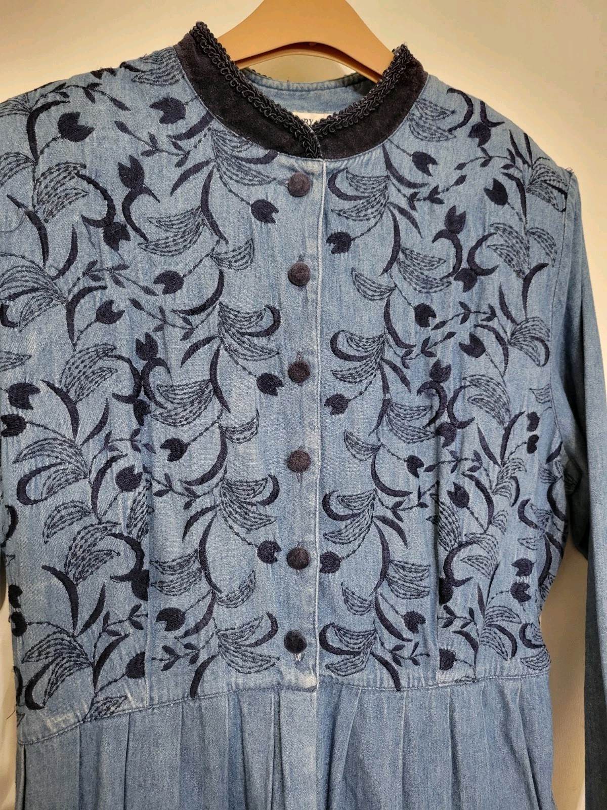 Country Wear Long Sleeve Denim Dress Velvet Trim Embroidered M? SEE MEASUREMTS