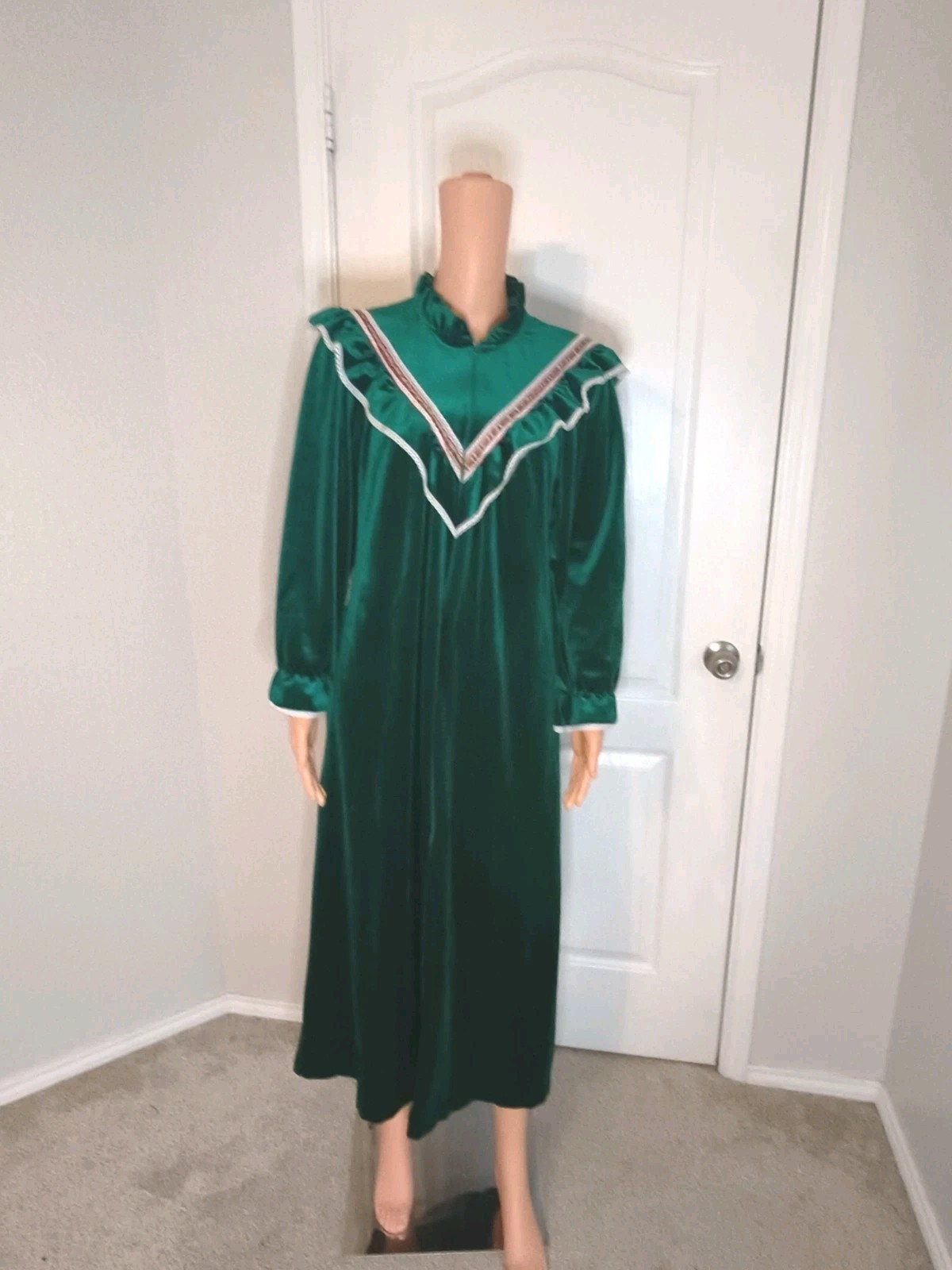 Vintage Appel Green Velvet Nightgown Plaid Ruffle Trim Cottagecore S/M -DP36