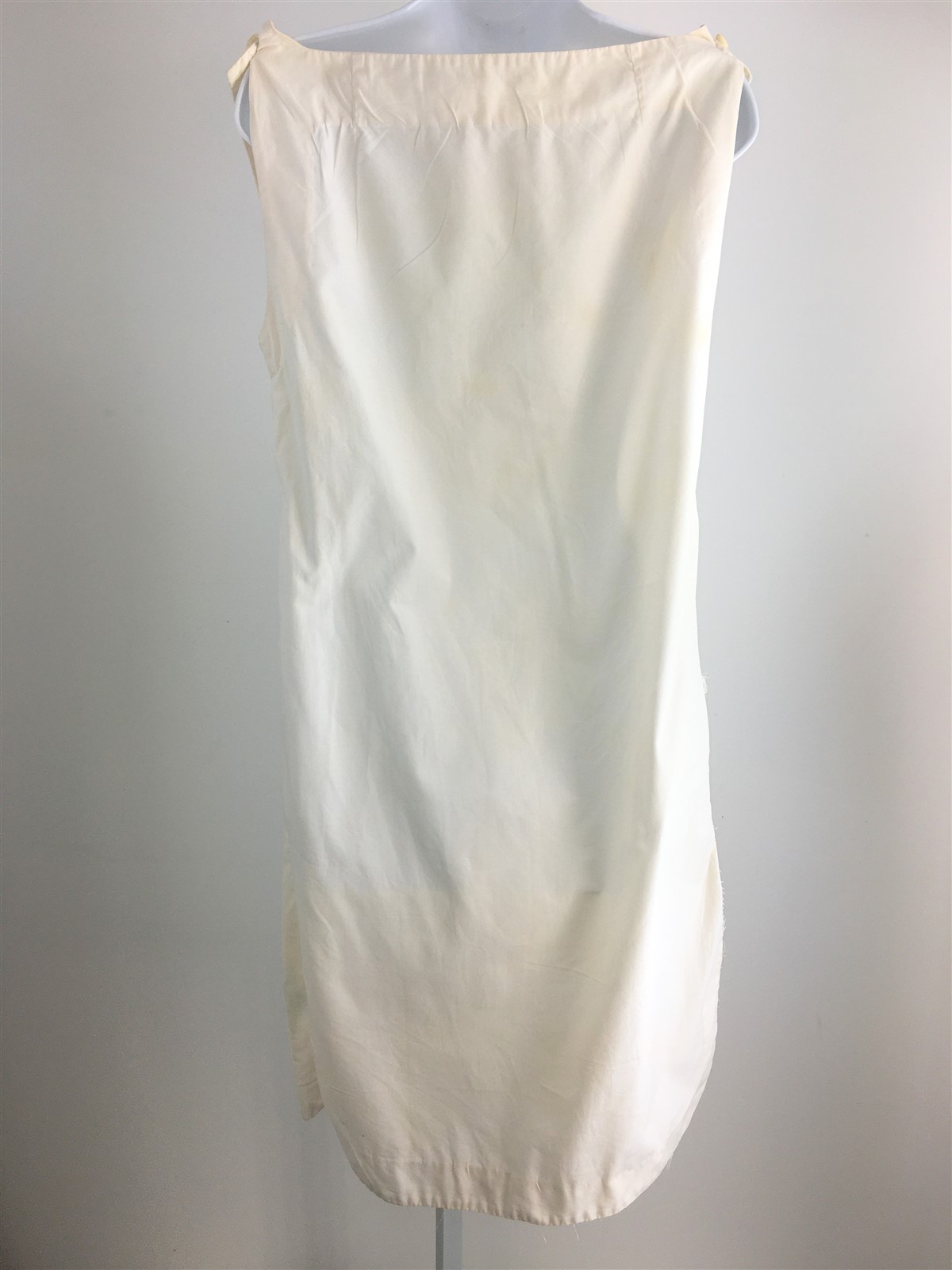 Vintage Dress 1960’s White Cotton Sheath Embroidered Flowers S-M Bust 37″ W 38″