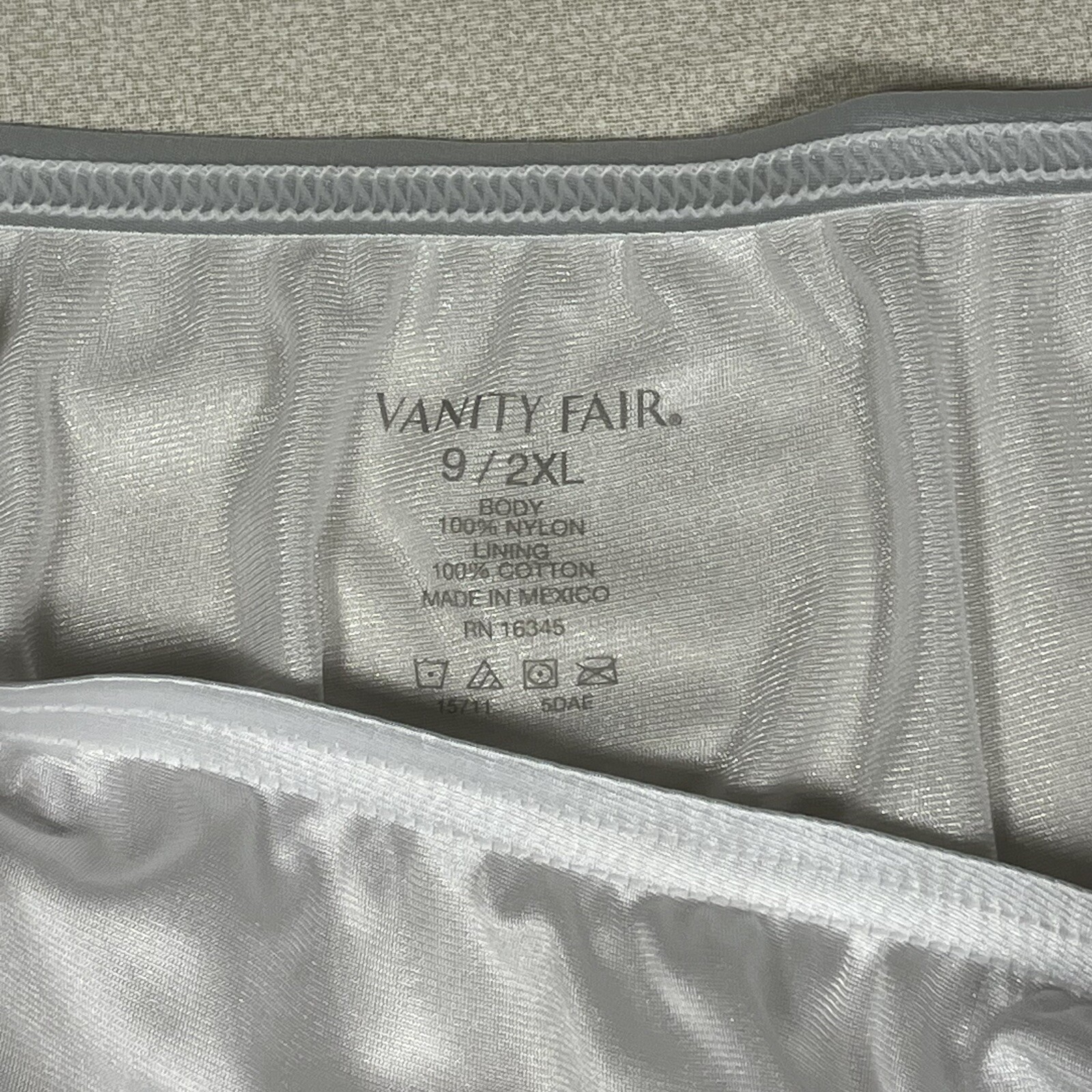 NWOT White Vanity Fair Plus Size Nylon Panties Size 9/2XL