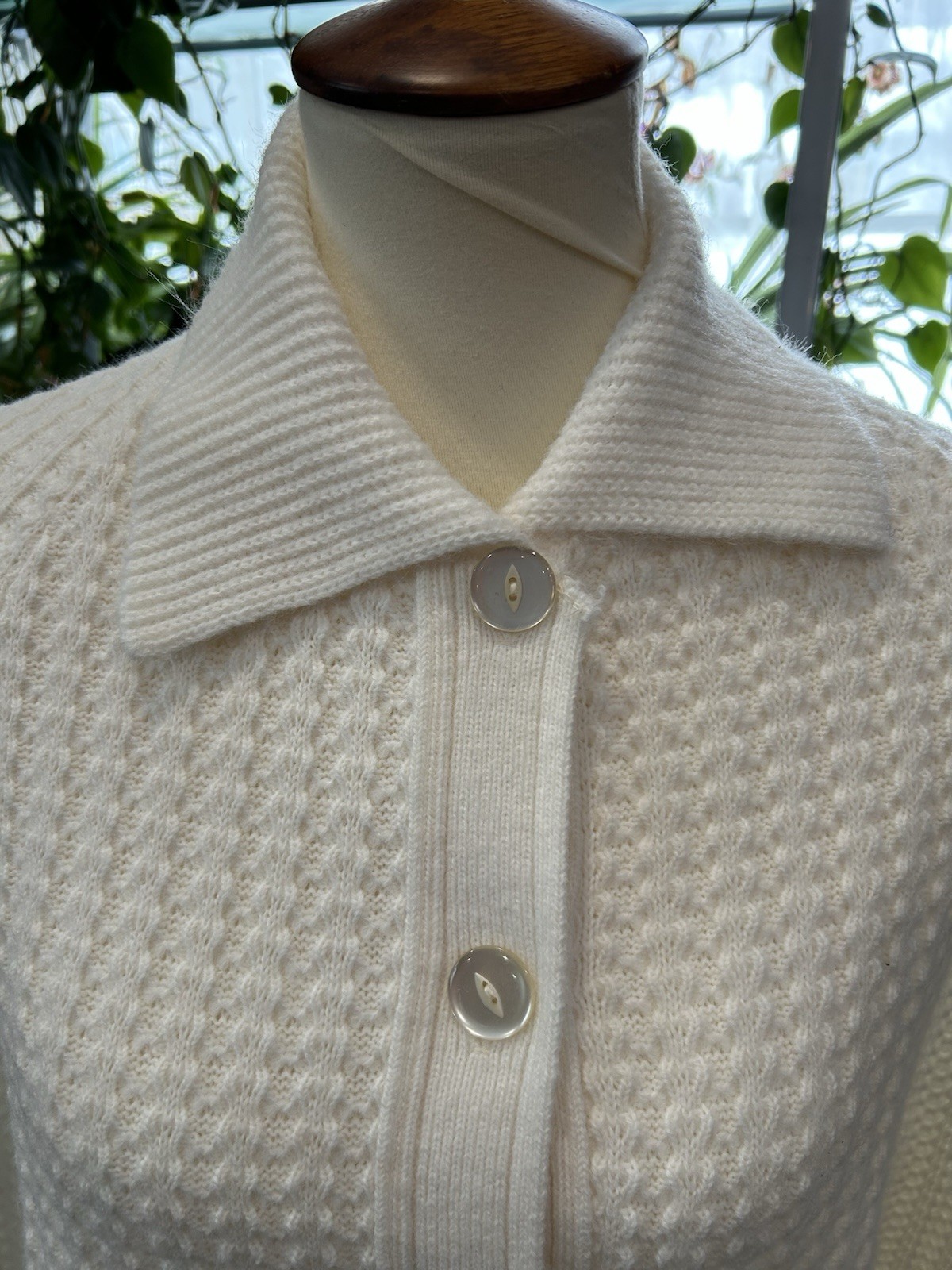 VTG Women’s Fashioned 100% Turbo Orlon Acrylic White Fringed Button Shawl Cape