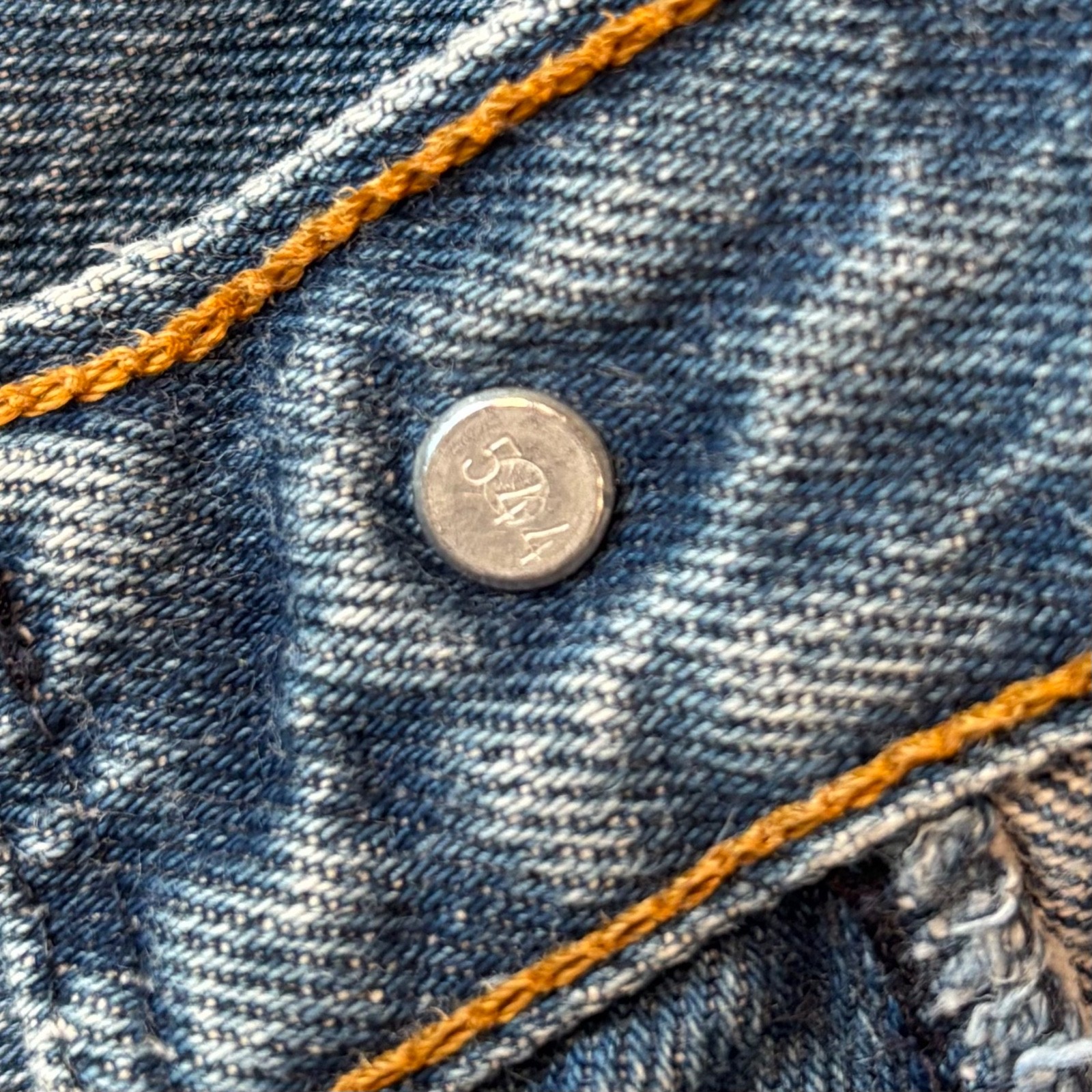 VTG Levi’s 501 Jeans 80s High Waisted Tapered Women’s 28×28 Med Wash Made in USA